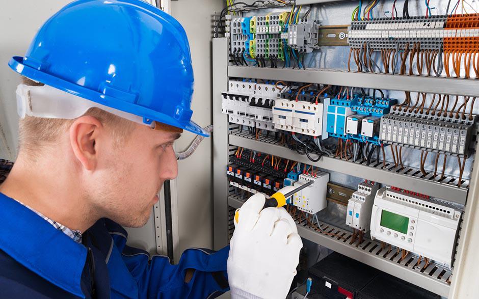 recherche travail électricien bâtiment Poissy